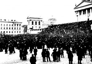 Crowds during the general strike in Helsinki 1905 - National Board of Antiquities Archives for Prints & Photographs